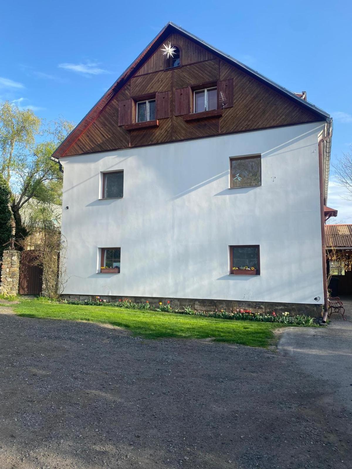 Apartmany Dolni Vitkov Chrastava Exterior photo